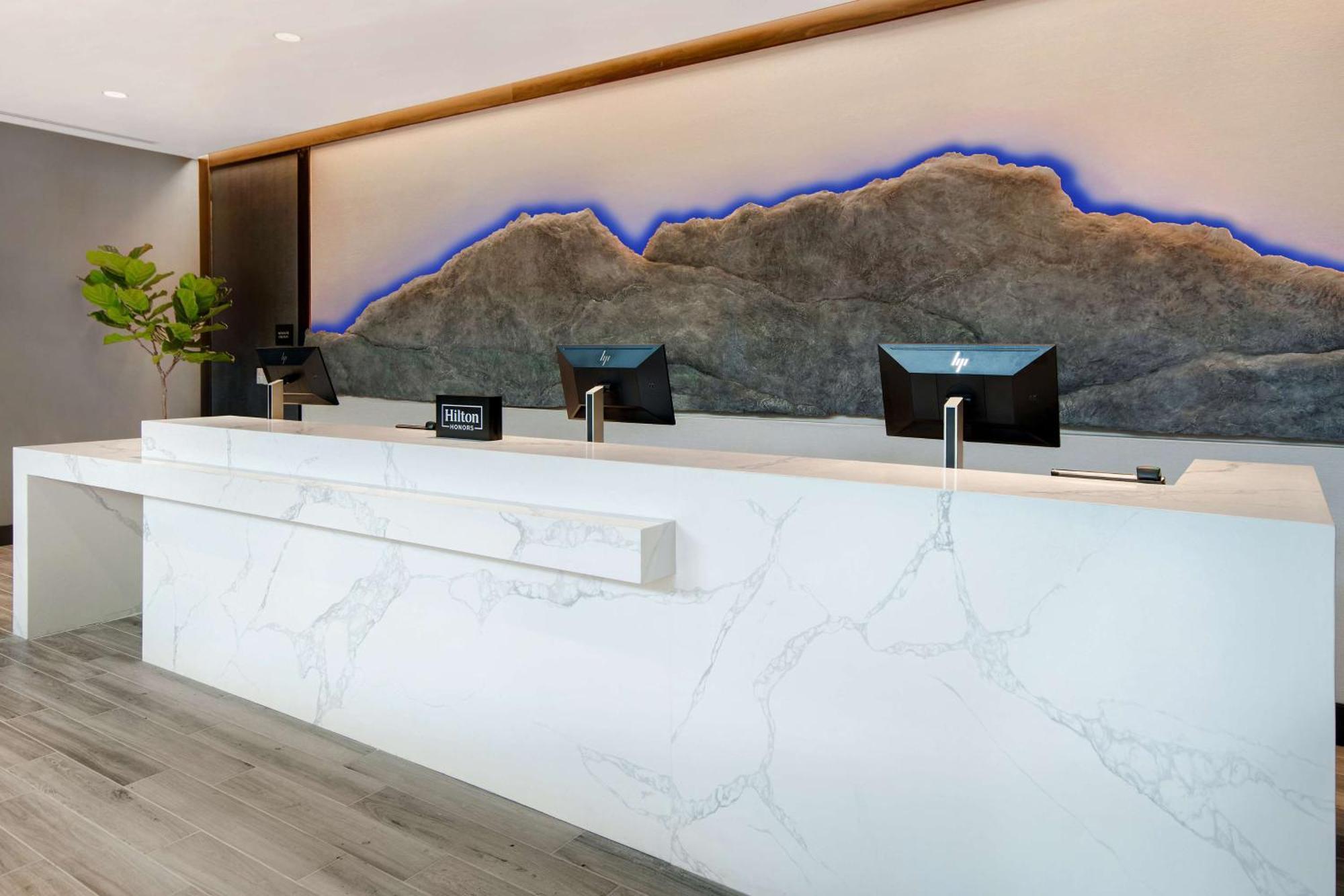 Embassy Suites By Hilton Alpharetta Halcyon 外观 照片